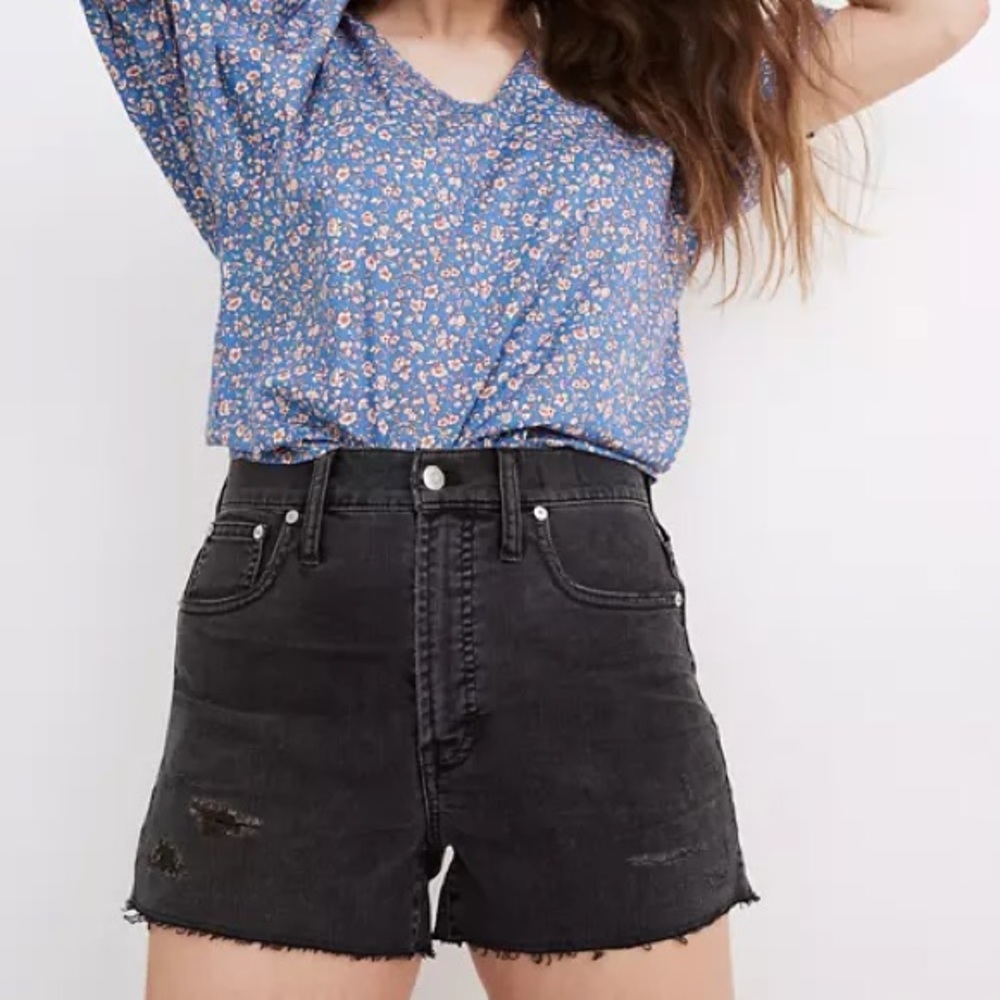 Madewell Black Distressed Perfect Jean Short - 25